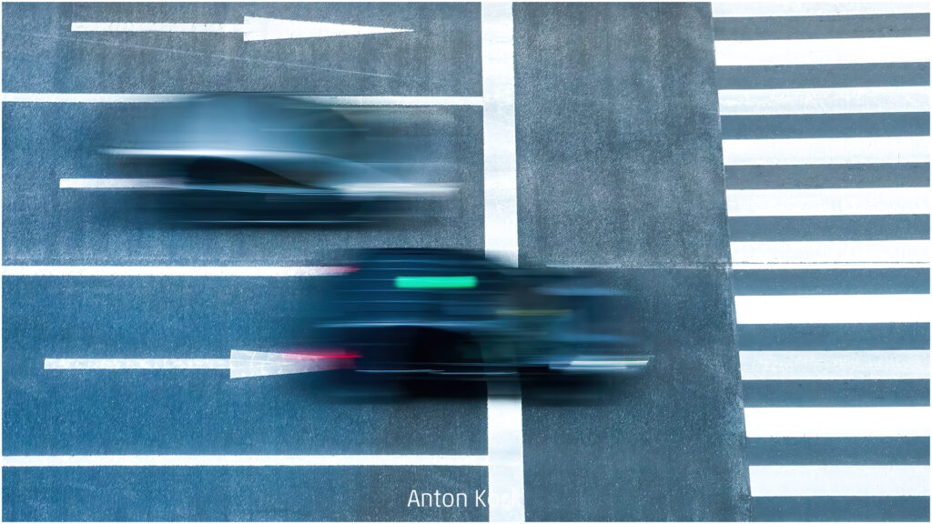 254_2024_AT4_LM-456_S AT4330040 Koeck Anton_Autos von oben