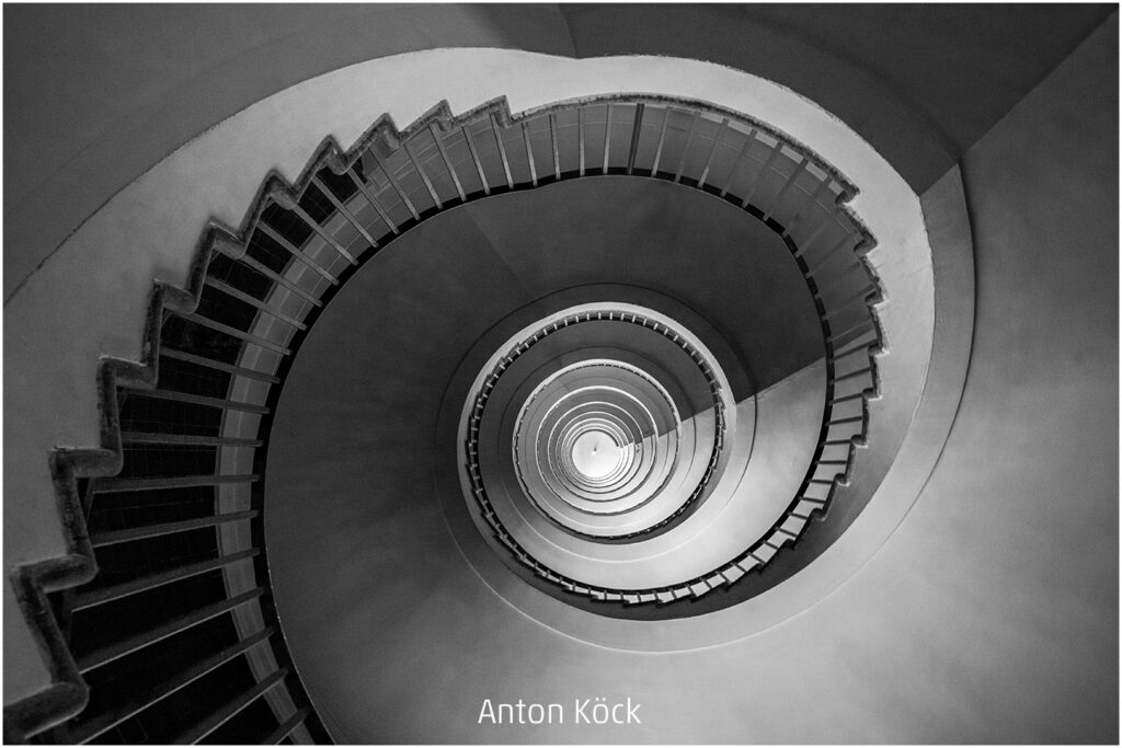 257_2024_AT4_LM-459_S AT4330040 Koeck Anton_Wendeltreppe