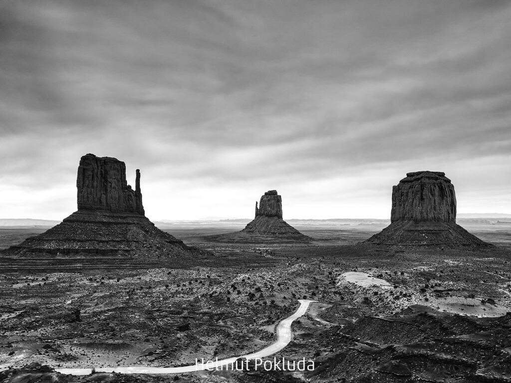 407_2024_AT4_LM-324_M AT4140007 Pokluda Helmut_Monument Valley